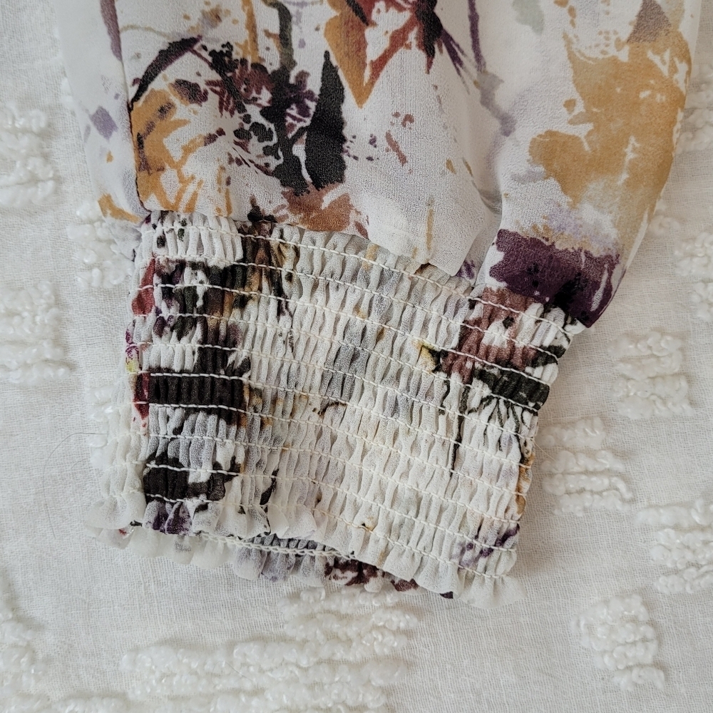 Cabi Goddess Blouse Ivory V-neck multi color long sleeve cuff abstract artsy S - Picture 7 of 10